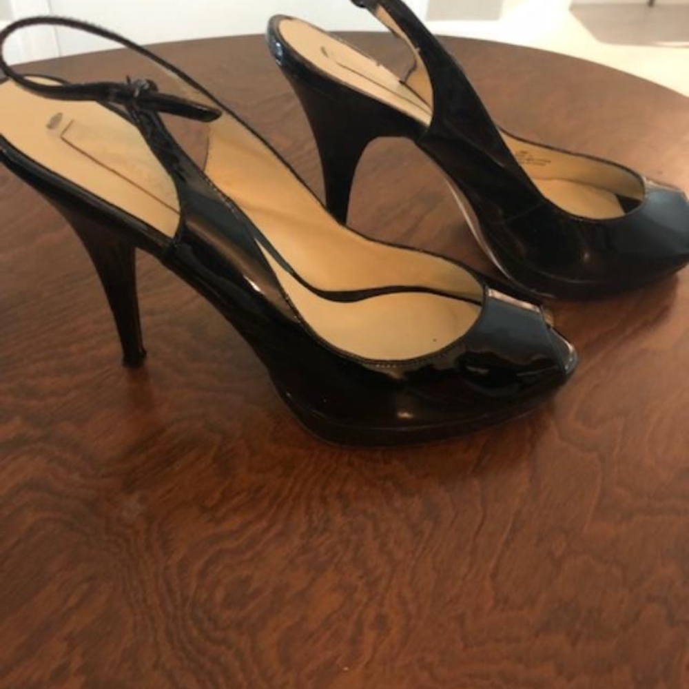 BCBGMAXAZRIA Black Patent Pumps